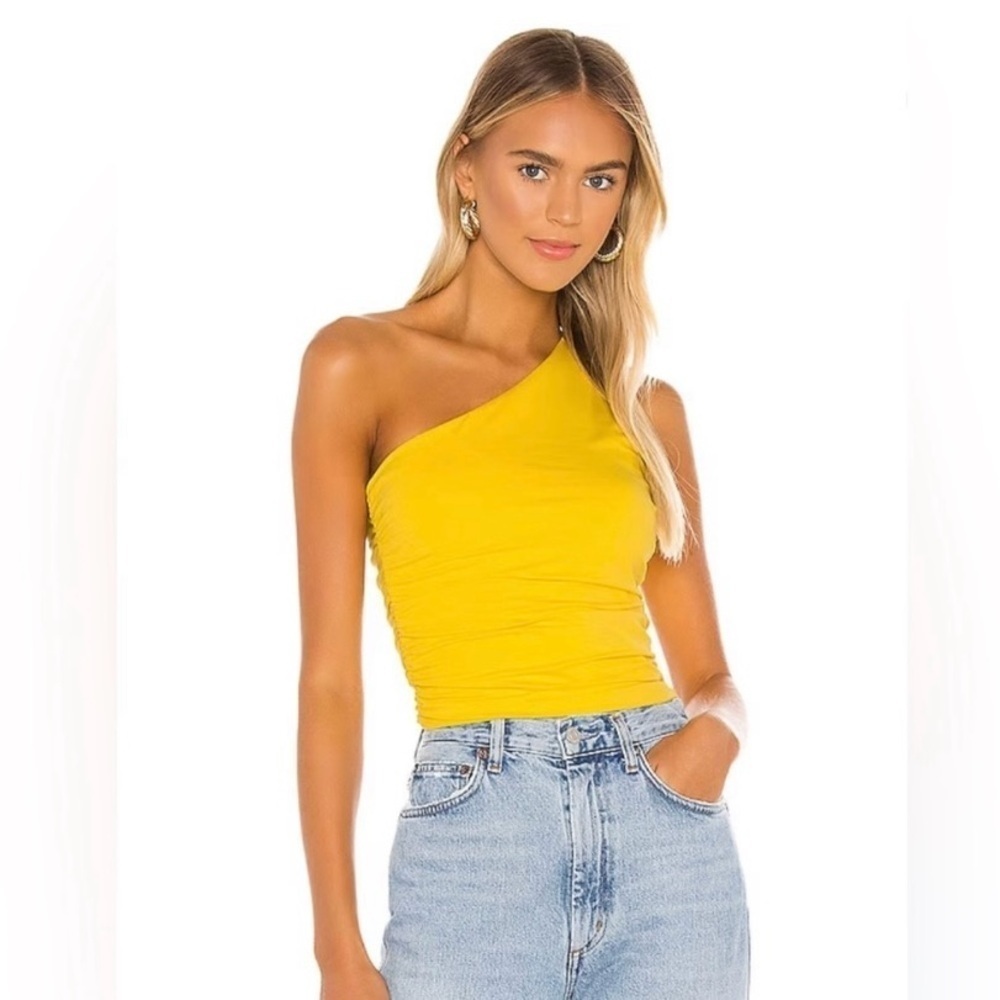 Superdown Anna Ruched Top One Shoulder in Yellow Size Small